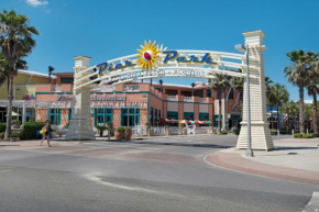 Algun Dia - Plush Family-Friendly Home - A Block from Beach